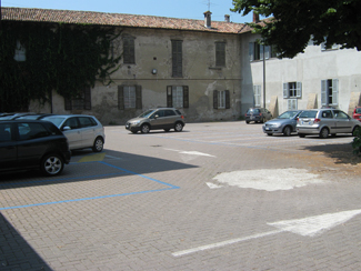 Il parcheggio di via Paolo Gorini