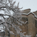 il retro del duomo innevato