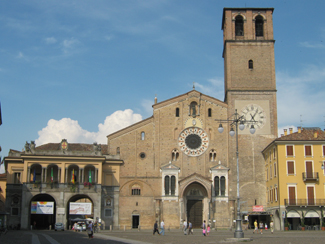 La Cattedrale e il Palazzo Municipale