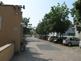 Il parcheggio di via Polenghi Lombardo