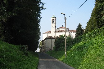 Vista della chiesa del quartiere San Gualtero