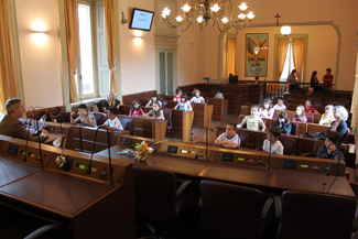 gli studenti in aula consiliare