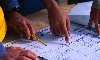 architetti su un progetto di carta
