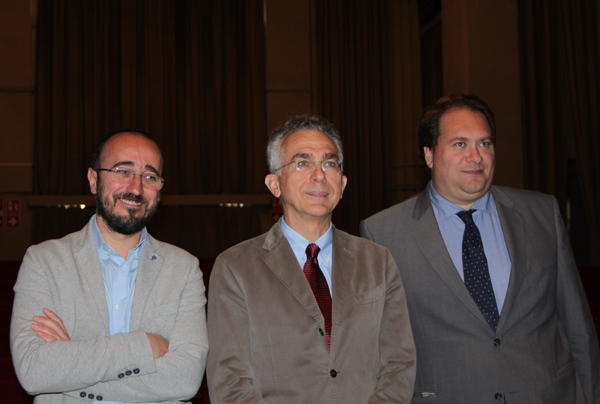 lorenzo maggi, angelo curtolo e gino biasini nella sala del teatro alle vigne