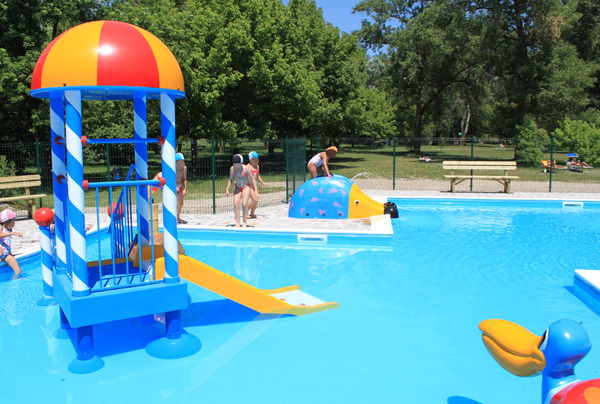 la piscina dei piccoli al belgiardino