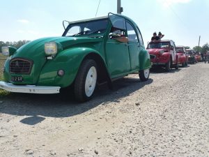 2 Cv in sfilata