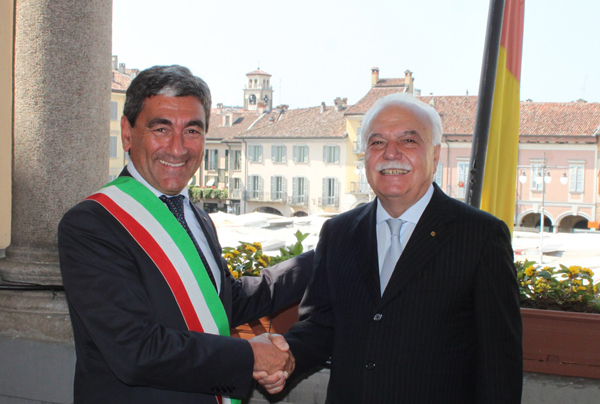 il commissario Savastano e il presidente della Banca di Credito Cooperativo Centropadana Bassanetti