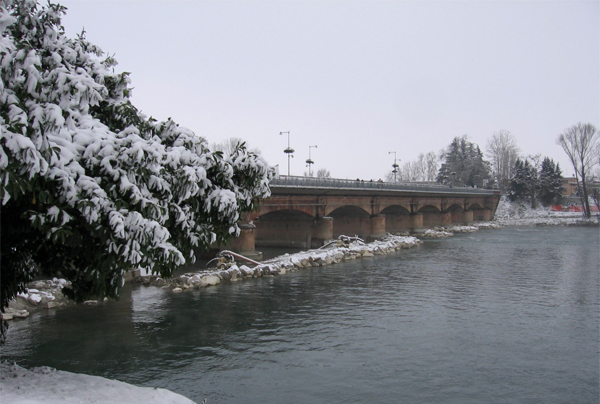 il ponte sull'Adda con la neve