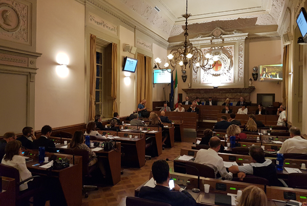 l'aula consiliare di palazzo broletto