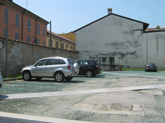 Il parcheggio di via Bassi