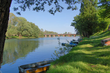 Il fiume Adda e vista del ponte N.Bonaparte