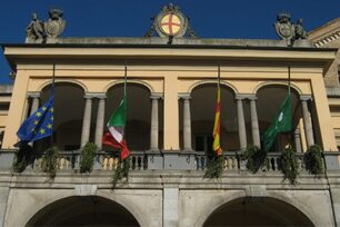 Municipio lato Piazza della Vittoria