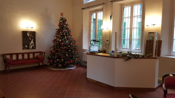 Luminosità e spazi in biglietteria e nel foyer d'ingresso alle Vigne - 5 gennaio 2016