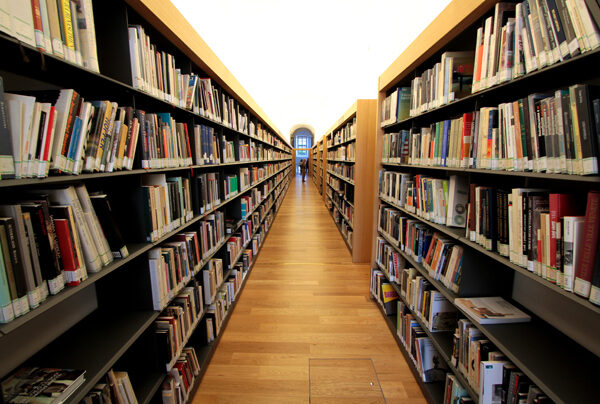 interno della biblioteca